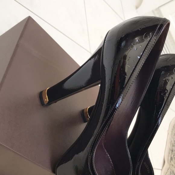 Louis Vuitton pumps size 38.5, maroon color - Picture 4 of 12